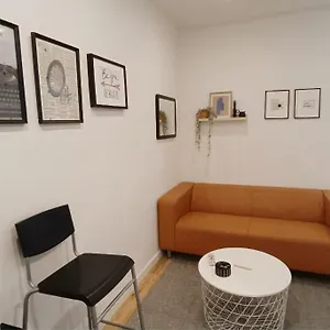 https://new-apartment-beside-barca-stadium-2.catalonia-hotels.com